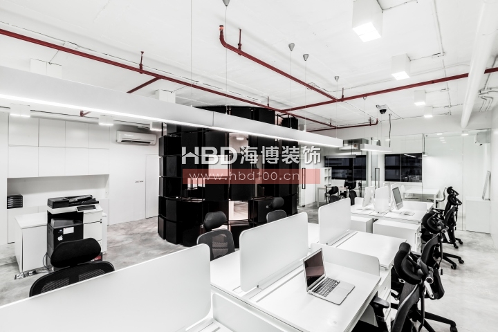 純黑白辦公設(shè)計,廣州裝修設(shè)計公司,辦公室裝修風(fēng)格,海博裝飾.jpg