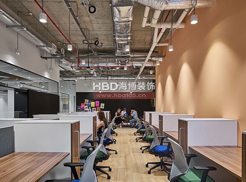 辦公室裝修設(shè)計(jì),簡(jiǎn)約辦公室裝修,廣州裝修設(shè)計(jì)公司,輕松辦公室裝修.jpg