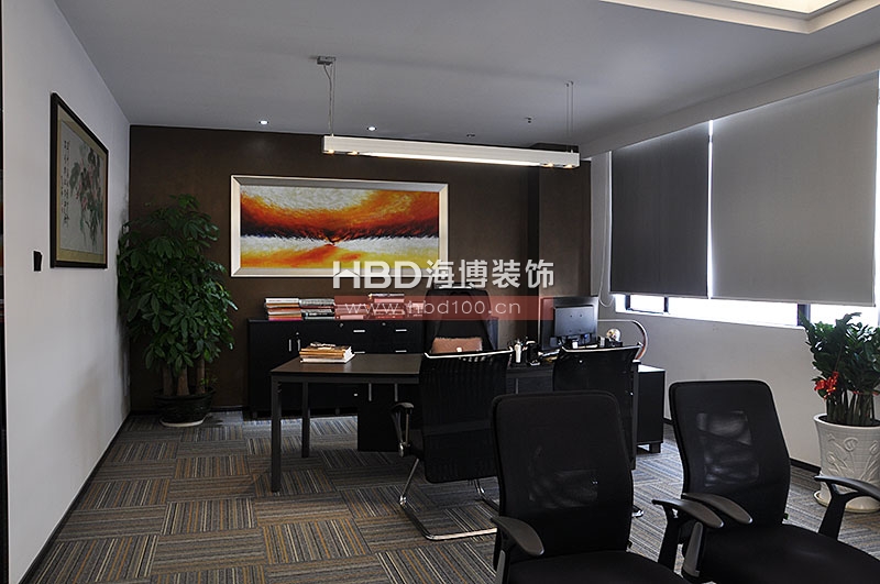 充滿質(zhì)感辦公室裝修設(shè)計(jì).jpg